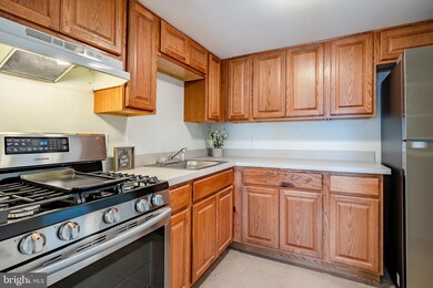 72 Ethan Allen Ct, Newark, DE 19711 - photo 4