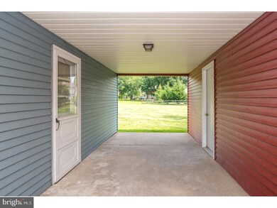 1582 Peach Tree Ln, Hatfield, PA 19440 - photo 3