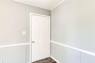 2621 W 8th St, Anderson, IN 46011 - photo 4