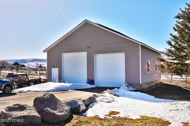 2985 Highland Loop Kamas UT-large-033-02