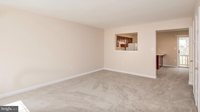 318 Moseby Ct, Manassas Park, VA 20111 - photo 4