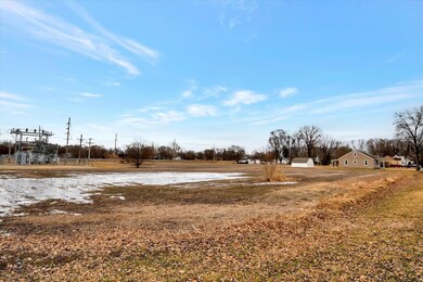 324 N Walnut St, Onarga, IL 60955 - photo 2