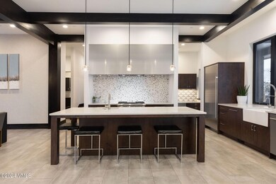 2329_e_haystacker_interior_kitchen_b