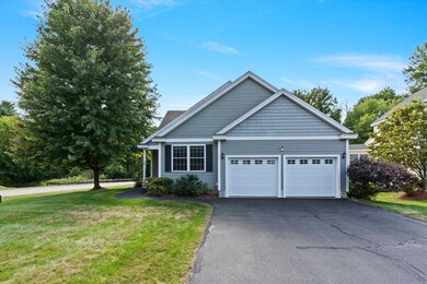 15 Johnston Cir, Litchfield, NH 03052 - photo 2