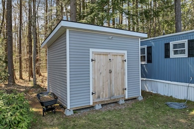 11 Chancellor Dr, Concord, NH 03303 - photo 4