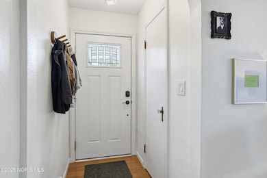 7-web-or-mls-007_NHM08523