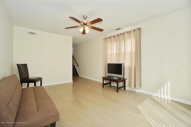 394 Leverett Ave, Staten Island, NY 10308 - photo 4