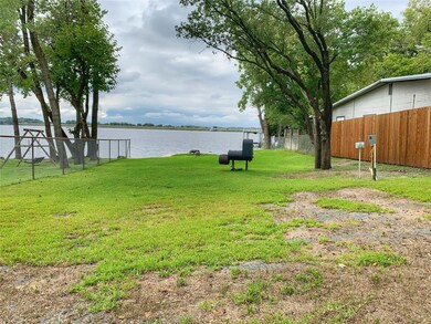 1303 E Lake Dr, Weatherford, TX 76087 - photo 3