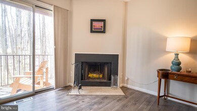 10434 Parthenon Ct, Bethesda, MD 20817 - photo 6