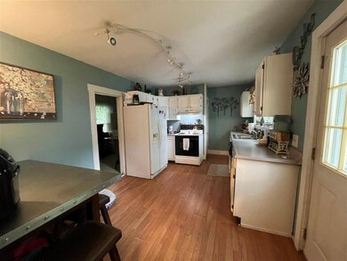 123 Maple St, Rutland, VT 05701 - photo 2