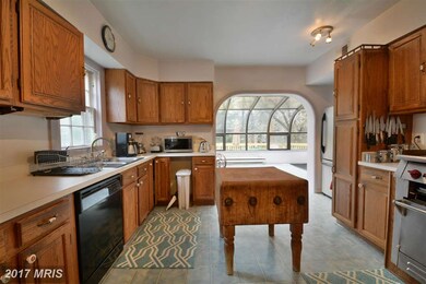 2834 Cleave Dr, Falls Church, VA 22042 - photo 5