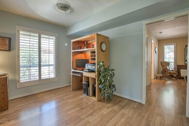 1916 E Vaughn St, Tempe, AZ 85283 - photo 4