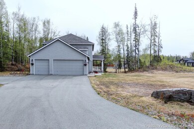 Three Car Garage