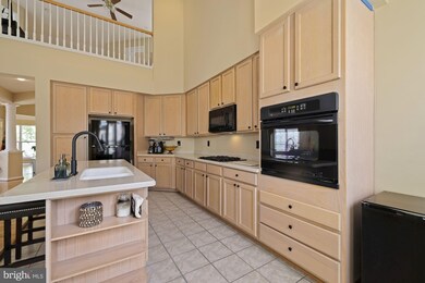 7405 Forests Edge Ct, Laurel, MD 20707 - photo 5