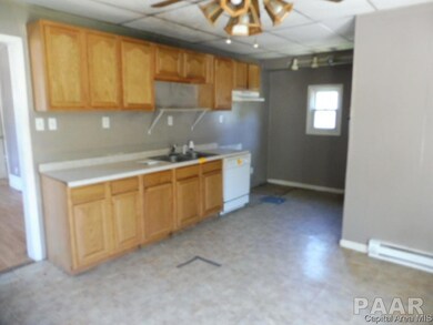 1207 Broadway St, Lincoln, IL 62656 - photo 4