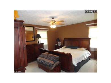 Master Suite - w/private full bath