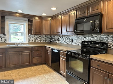 349 E Fulton St, Ephrata, PA 17522 - photo 7