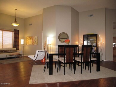 FORMAL DINING