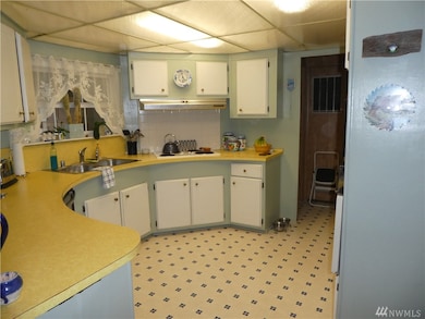 3010 1st St SE, East Wenatchee, WA 98802 - photo 6