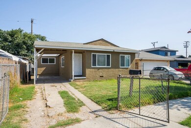 2047 E Knopf St, Compton, CA 90222 - photo 2