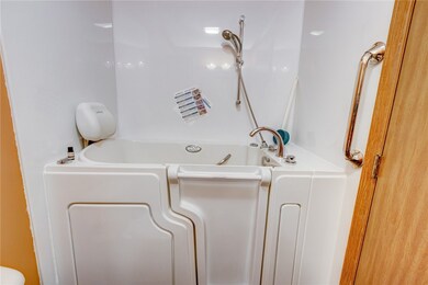 9971 N Briar Ln, Effingham, IL 62401 - photo 6