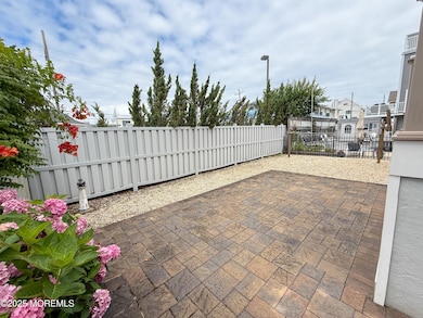 7 Nichols Ave-3