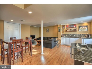 16 N Calais Dr, Reading, PA 19605 - photo 3