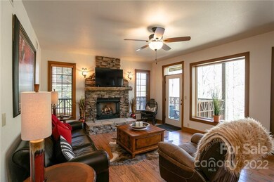 81 Creekside Way unit F-101, Burnsville, NC 28714 - photo 6