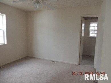 2 N Land St, Harrisburg, IL 62946 - photo 7