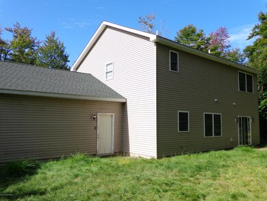 9673 Stony Hollow Dr, Tobyhanna, PA 18466 - photo 2