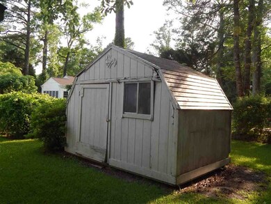 606 Maple St, Jacksonville, NC 28540 - photo 3