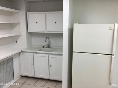 527 Hamilton St, Albany, NY 12203 - photo 3