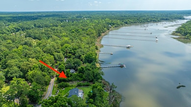 6076OverlookRd014