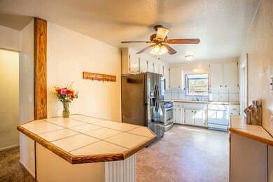 3589 Capricorn Way, Redding, CA 96002 - photo 3