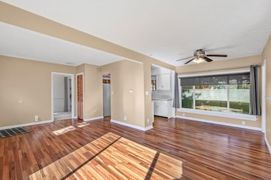 606 Cullom St, Normal, IL 61761 - photo 7