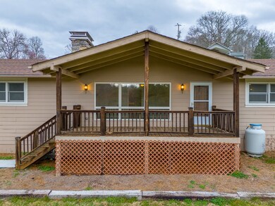 1005 Saunders Rd, Franklin, NC 28734 - photo 4