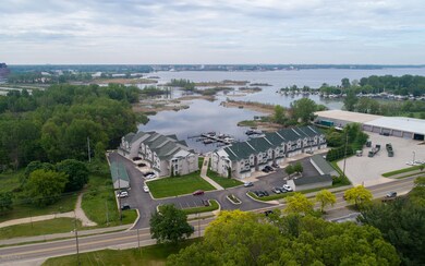 2411 Lake Ave, North Muskegon (8 of 54)