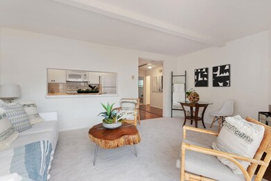 9-web-or-mls-09 - Living Room