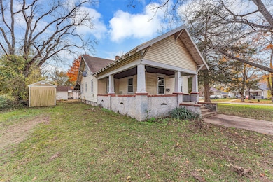 314 Jasper St, Aurora, MO 65605 - photo 3