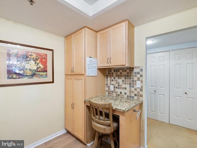 Park Plaza Condominiums unit 318, Wilmington, DE 19806 - photo 7