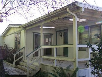 700 Darneille Ln, Grants Pass, OR 97527 - photo 2