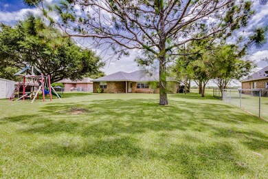 3702 Melvin Ct, Needville, TX 77461 - photo 4
