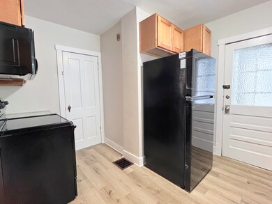 721 Dean St unit 2, Woodstock, IL 60098 - photo 6