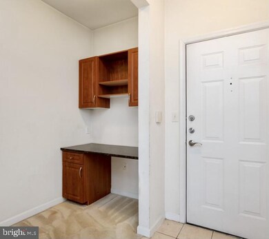 12925 Centre Park Cir unit 201, Herndon, VA 20171 - photo 5