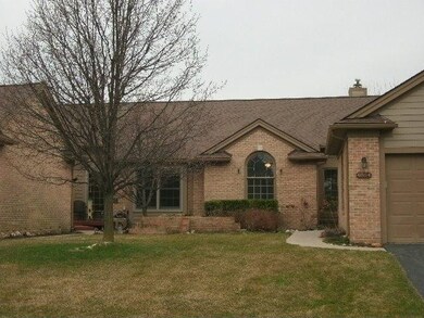 4864 Lone Oak Ct, Ann Arbor, MI 48108 - photo 2