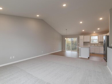 9051 Cheyanne Cir Waverly MN 55390 USA-005-002-Che