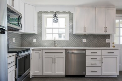 166 Warren St unit 166, Watertown, MA 02472 - photo 7