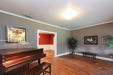 820 Stuckey Dr, Longview, TX 75601 - photo 5