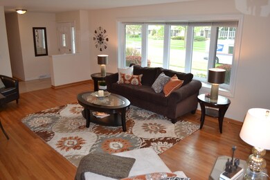 683 S Edgewood Ave, Elmhurst, IL 60126 - photo 7