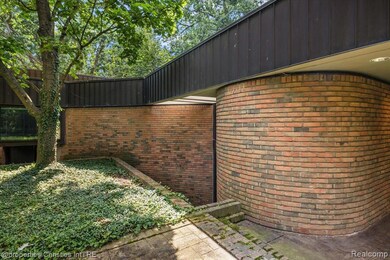 4647 Private Lake Dr, Bloomfield Hills, MI 48301 - photo 6